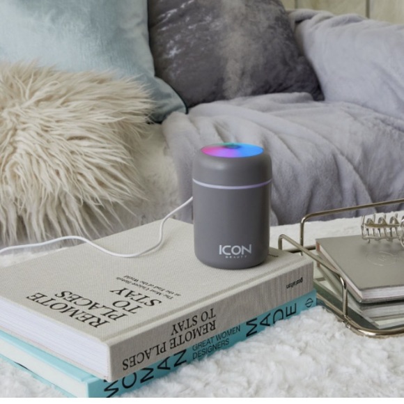 ICON BEAUTY Mini Humidifier - Picture 3 of 3